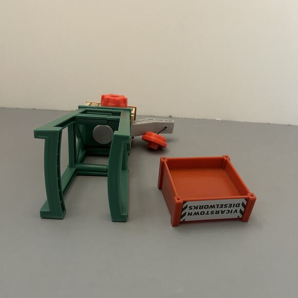 Thomas & Friends Vicarstown DIESEL WORKS Crane & Cargo Bin Wooden Railway - Picture 5 of 7